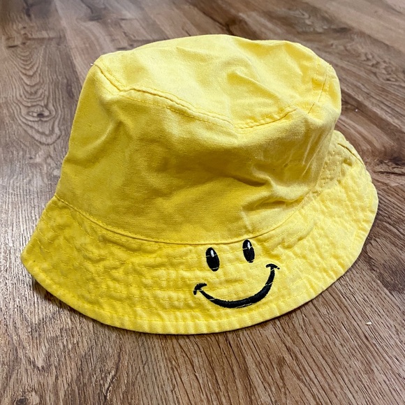 Juicy Couture Smiley Face Bucket Hat - Picture 3 of 4